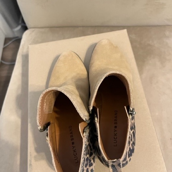 Lucky Brand booties *New in Box size 7.5 - Picture 3 of 6